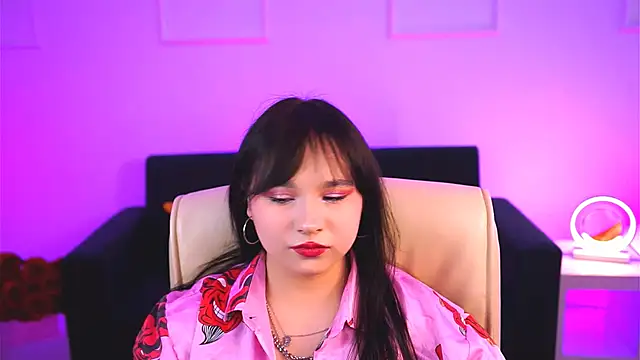 Snapshot of HanaWise chatting on March 7, 11:18 am HanaWise online show from March 7, 11:18 am