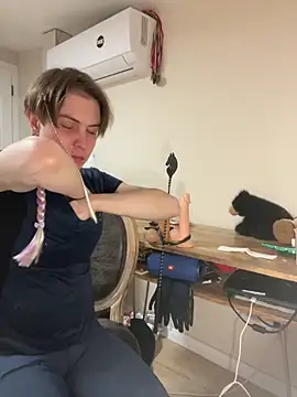 femboybandi online show from February 21, 12:22 am