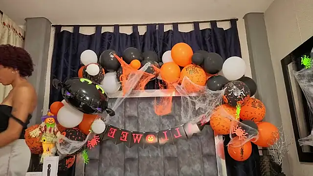 Effie cooper online show from October 28, 7:27 pm