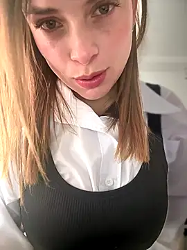 Snapshot of gynna_kimera chatting on November 10, 4:28 pm gynna kimera online show from November 10, 4:28 pm