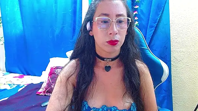 Gia leinn online show from May 30, 7:00 pm