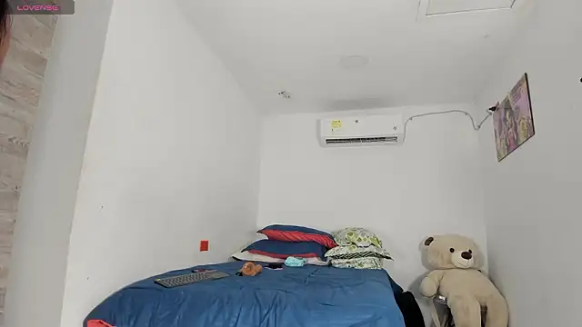 flor herrera01 online show from February 14, 8:05 pm