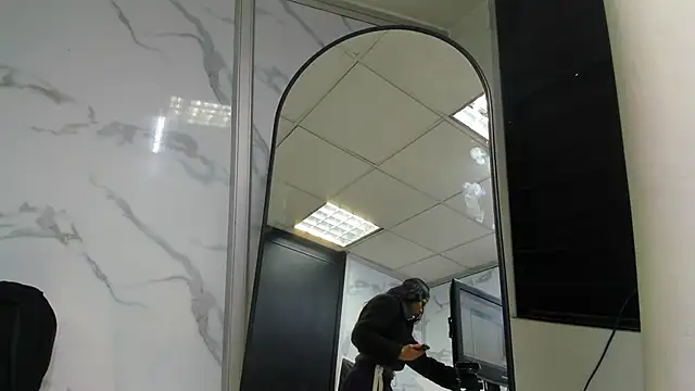 Kendall 6669 online show from November 6, 1:01 pm