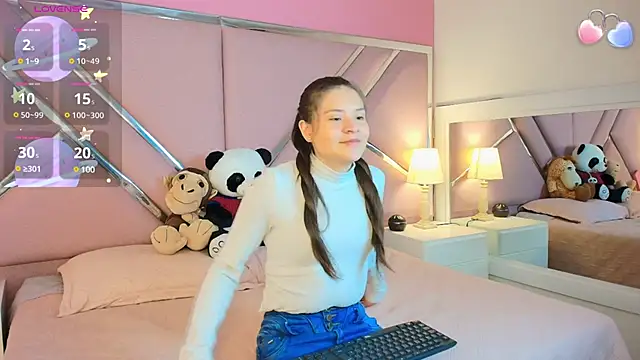 Emilybennett  online show from February 27, 2:21 pm