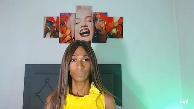 red veltet online show from April 7, 7:09 am