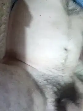 Snapshot of YUCA_MILKMAN chatting on December 15, 1:10 am YUCA MILKMAN online show from December 15, 1:10 am