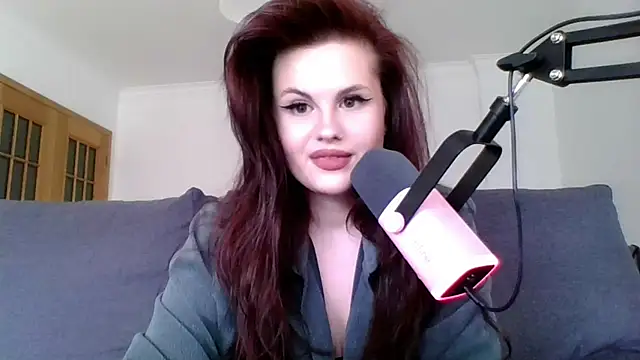 Della Ideal online show from March 9, 3:05 pm