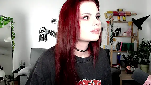 Snapshot of Della_Ideal chatting on October 20, 4:40 pm Della Ideal online show from October 20, 4:40 pm