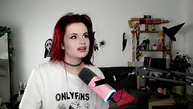 Snapshot of Della_Ideal chatting on October 21, 8:48 am Della Ideal online show from October 21, 8:48 am