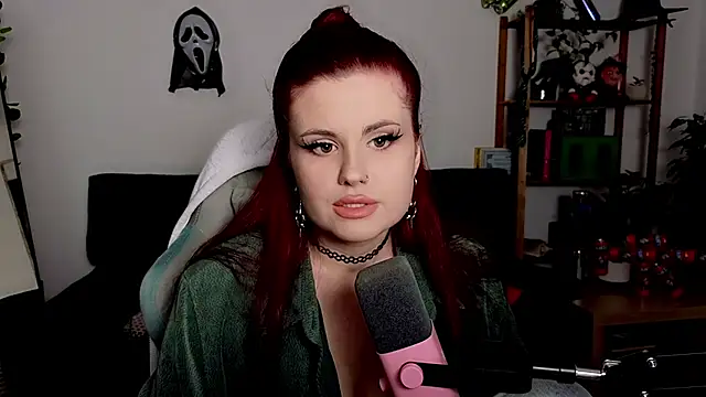 Snapshot of Della_Ideal chatting on November 23, 5:57 pm Della Ideal online show from November 23, 5:57 pm