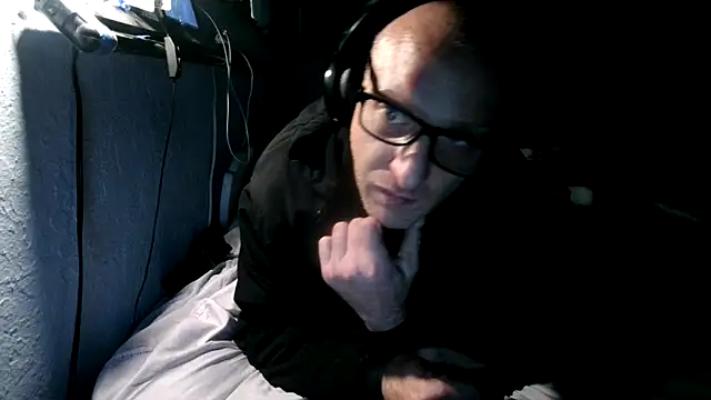 PornStro921 online show from October 30, 8:20 pm