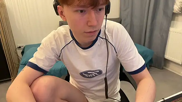 Snapshot of tommy_colson chatting on December 5, 1:09 pm tommy colson online show from December 5, 1:09 pm