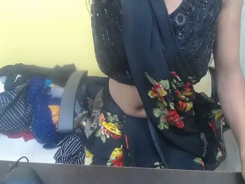 Snapshot of Reena600 chatting on February 24, 7:09 pm Reena600 online show from February 24, 7:09 pm