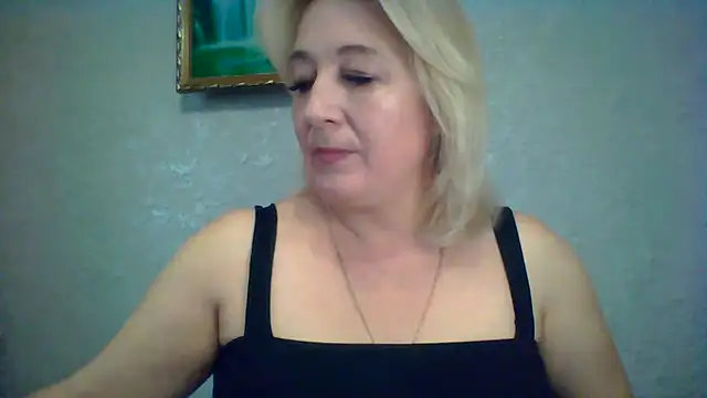 ArielXLoveresss online show from October 3, 8:00 am