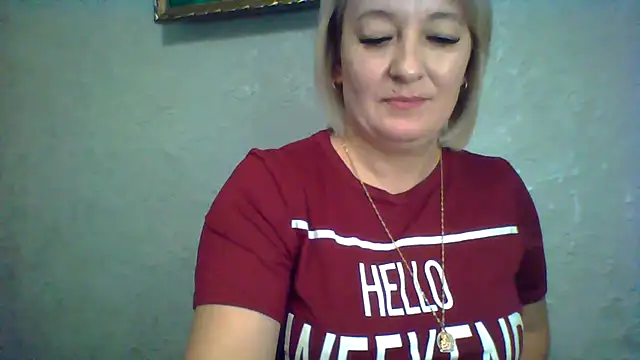 ArielXLoveresss online show from October 18, 7:42 am