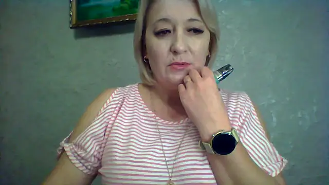 ArielXLoveresss online show from November 13, 8:52 pm