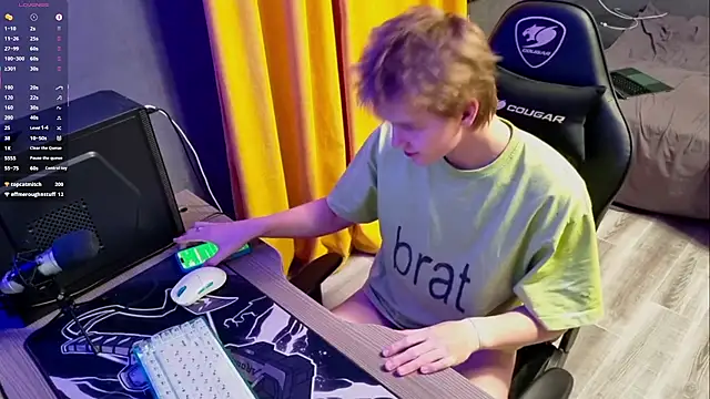 Snapshot of TaylerSigma chatting on February 25, 12:45 pm TaylerSigma online show from February 25, 12:45 pm