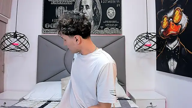 Snapshot of buddy_whitte chatting on November 12, 11:54 am buddy whitte online show from November 12, 11:54 am