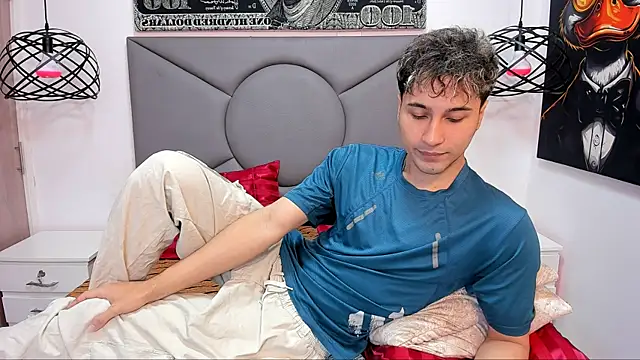 Snapshot of buddy_whitte chatting on November 21, 12:26 pm buddy whitte online show from November 21, 12:26 pm