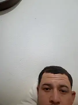 comcoroas online show from May 5, 1:02 am