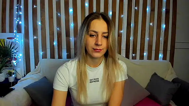 Ellen Ross online show from March 2, 1:15 am