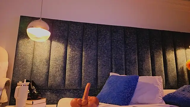 Ariannaa Suarez1 online show from April 10, 7:40 pm