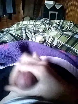 Snapshot of surfacespurt54 chatting on February 23, 3:29 pm surfacespurt54 online show from February 23, 3:29 pm