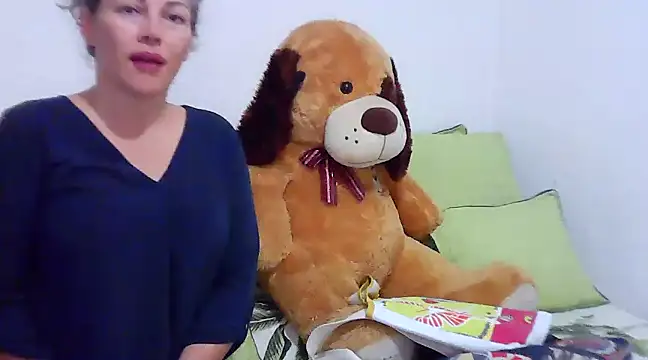 Victoria Lover online show from February 26, 11:15 pm