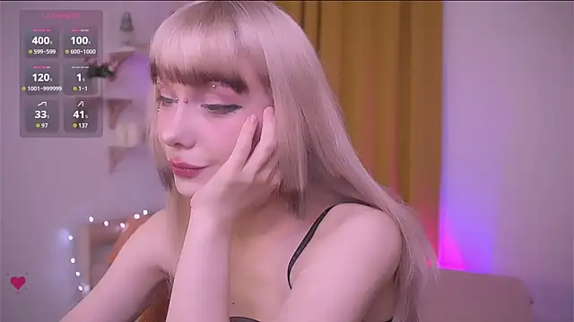 Snapshot of Cherry_Bite chatting on November 30, 10:14 pm Cherry Bite online show from November 30, 10:14 pm