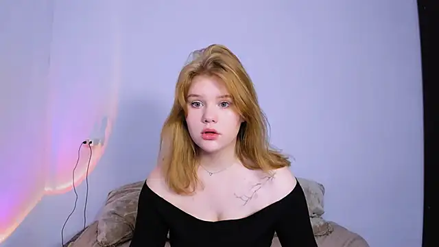 LaseyMoon online show from November 29, 1:30 am