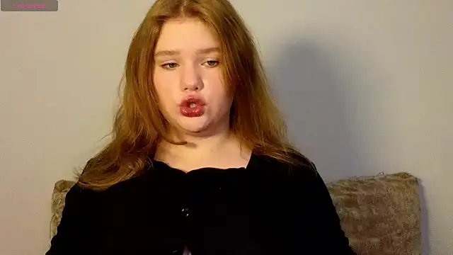 LaseyMoon online show from February 19, 3:35 am