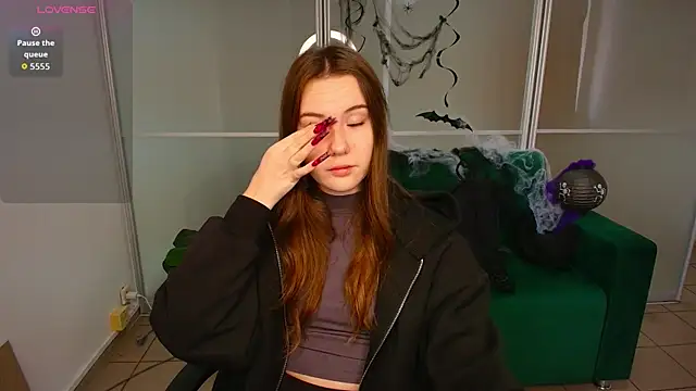 ElenaOconar online show from November 4, 6:45 am