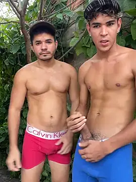 twinks 28 online show from October 18, 4:30 pm