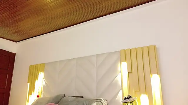 Anaise latif online show from March 9, 11:36 am