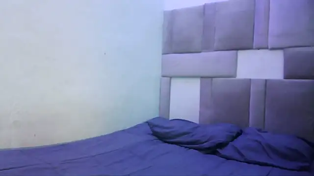 Snapshot of pocahontasoriginal chatting on September 29, 4:12 pm pocahontasoriginal online show from September 29, 4:12 pm