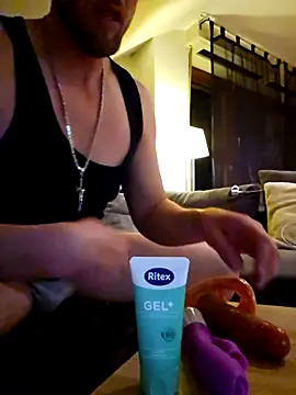 DearRusting online show from April 24, 11:07 pm