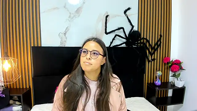 Snapshot of Samy_jons chatting on October 16, 12:28 pm Samy jons online show from October 16, 12:28 pm