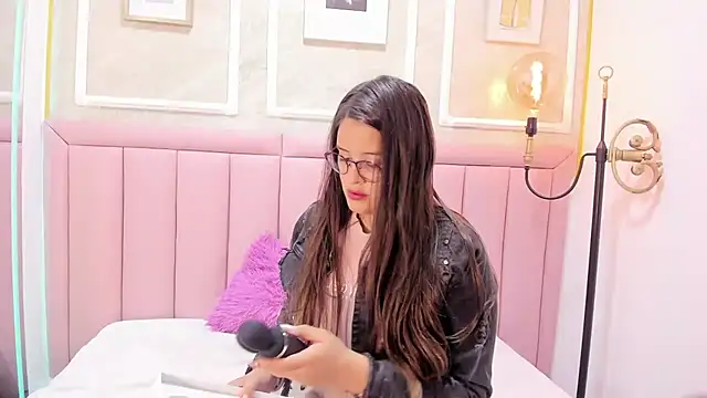 Snapshot of Samy_jons chatting on November 15, 12:34 pm Samy jons online show from November 15, 12:34 pm