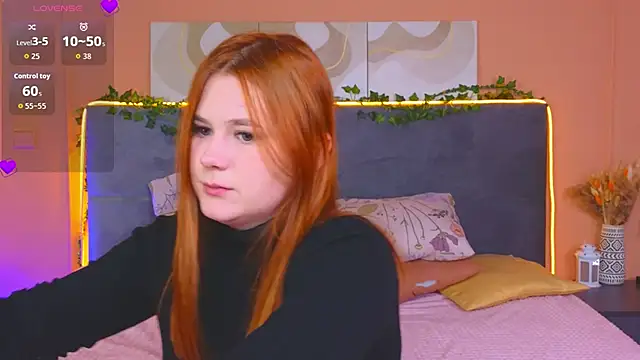 Snapshot of Eva_Starlight chatting on October 14, 4:13 am Eva Starlight online show from October 14, 4:13 am