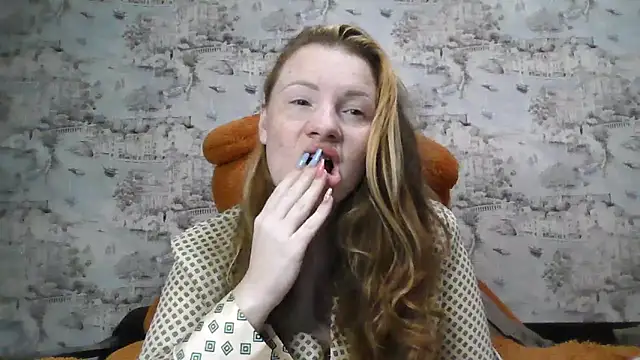 Snapshot of Eveline_May chatting on October 29, 4:20 pm Eveline May online show from October 29, 4:20 pm