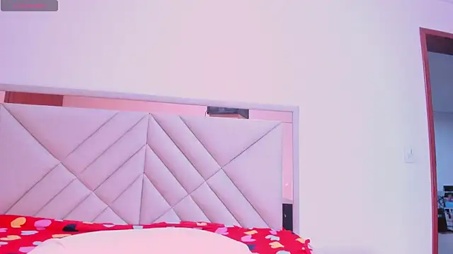 Snapshot of gime_lara chatting on October 16, 7:04 pm gime lara online show from October 16, 7:04 pm