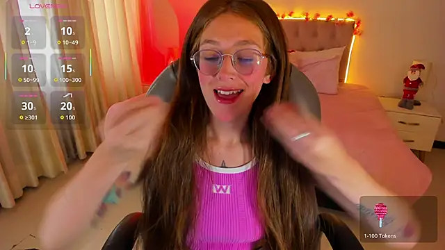 Emily Warren  online show from November 25, 7:58 pm