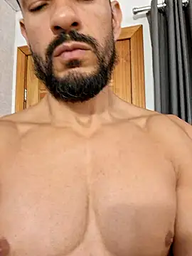 juniortche1313 online show from March 26, 2:39 am