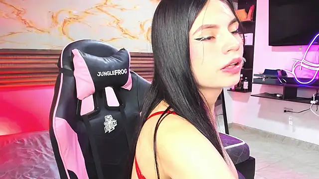 Snapshot of Cloe_roouse chatting on March 8, 7:28 pm Cloe roouse online show from March 8, 7:28 pm