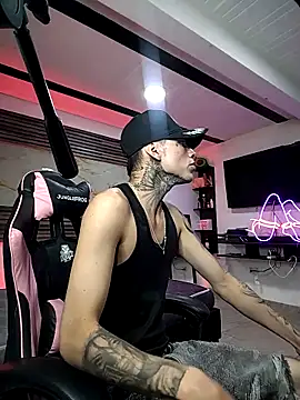 Snapshot of Cloe_roouse chatting on March 27, 7:24 pm Cloe roouse online show from March 27, 7:24 pm