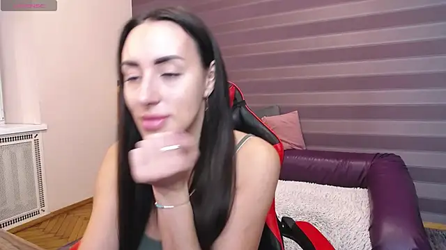 JenniferStone online show from October 20, 6:36 am