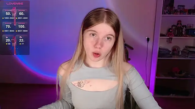 Strawberry juli online show from May 11, 4:04 pm
