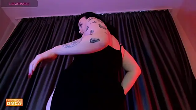 ElliSweetTease online show from March 6, 1:37 am