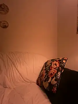 Snapshot of Rosemarie_Blu chatting on March 5, 10:43 pm Rosemarie Blu online show from March 5, 10:43 pm