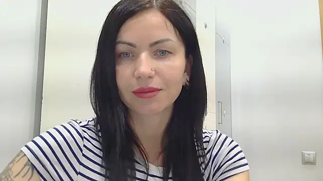 MystaLuuna online show from March 2, 2:00 pm